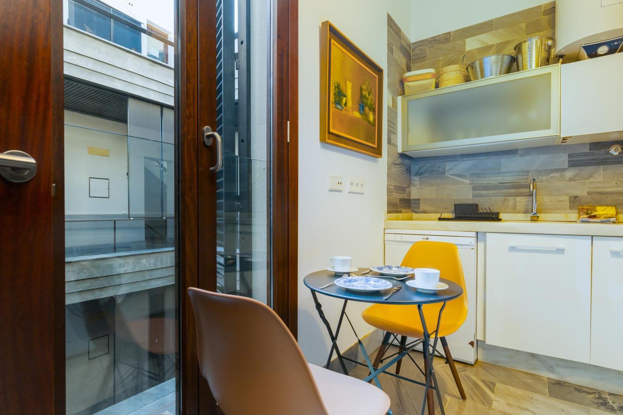 Attic With Terrace- 1Bd 1Bth- Corral Del Rey Lägenhet Sevilla Exteriör bild