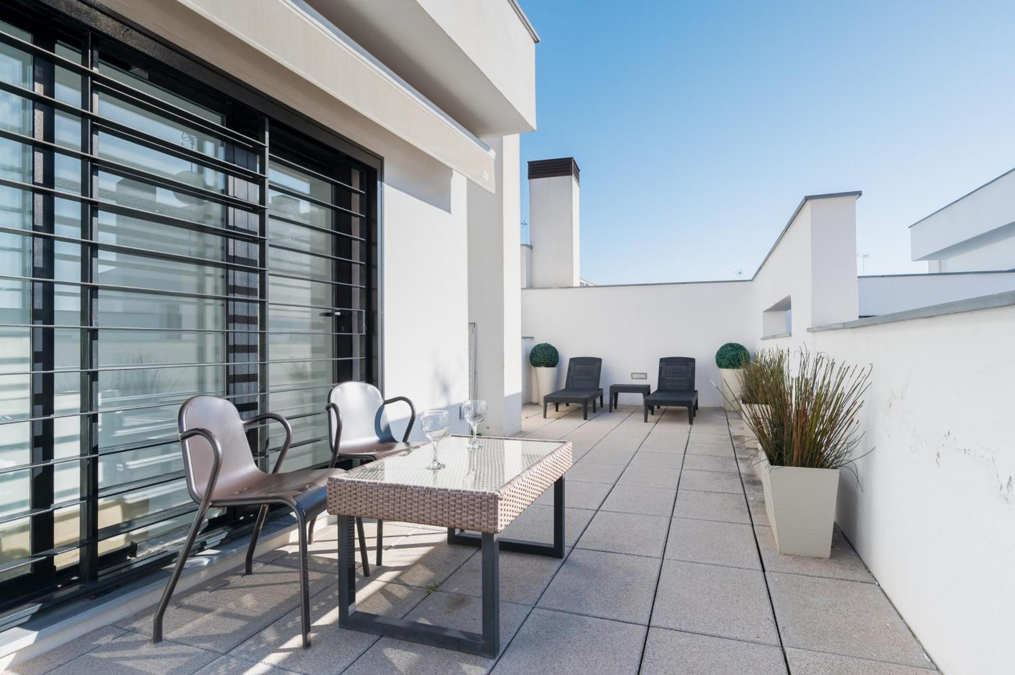 Attic With Terrace- 1Bd 1Bth- Corral Del Rey Lägenhet Sevilla Exteriör bild